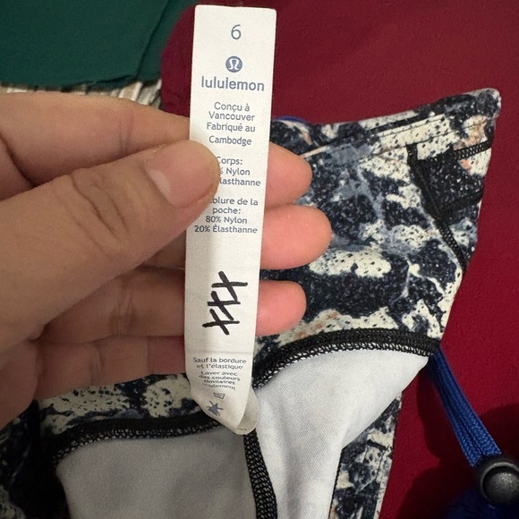Lululemon Floral Blossom Print Cropped Leggings size 6 - Picture 6 of 6